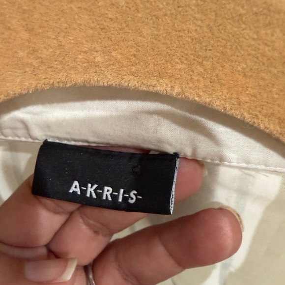 AKRIS Silk Crêpe Shirt Blouse Leaf Print Blouse (106) - Picture 5 of 5